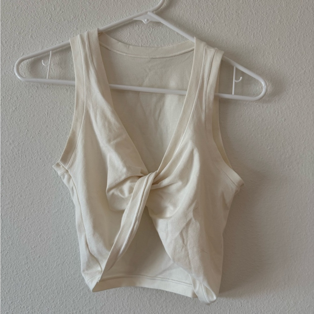 Skims twist front tank
